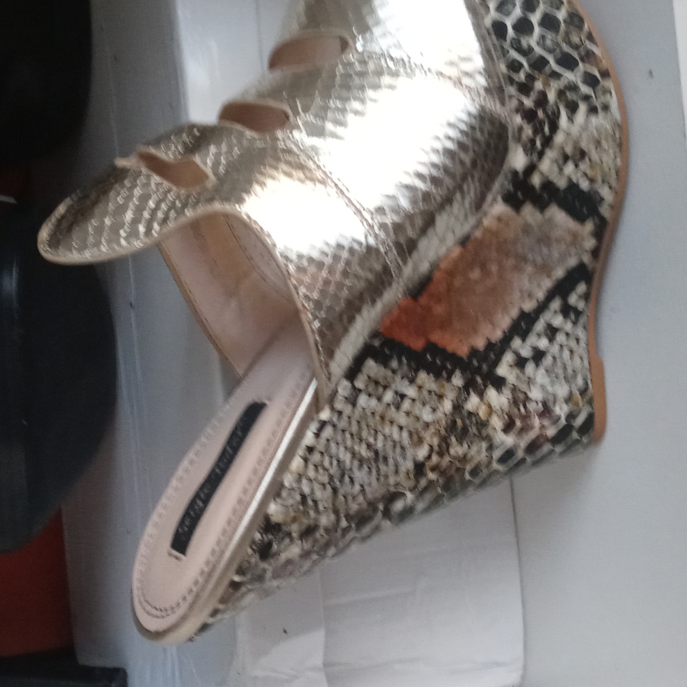 Wedge ske print gold platform